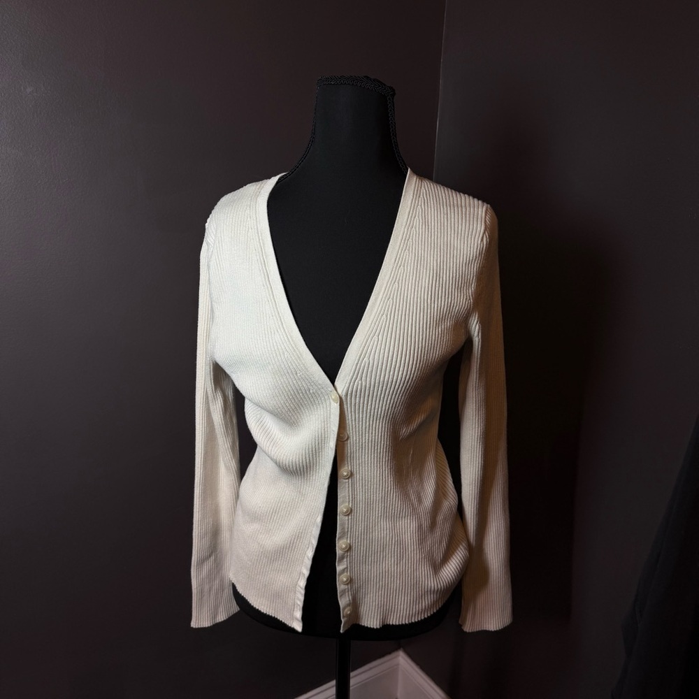 Banana Republic Ribbed V-Neck Cardigan | Cream Button Front Sweater | Size M